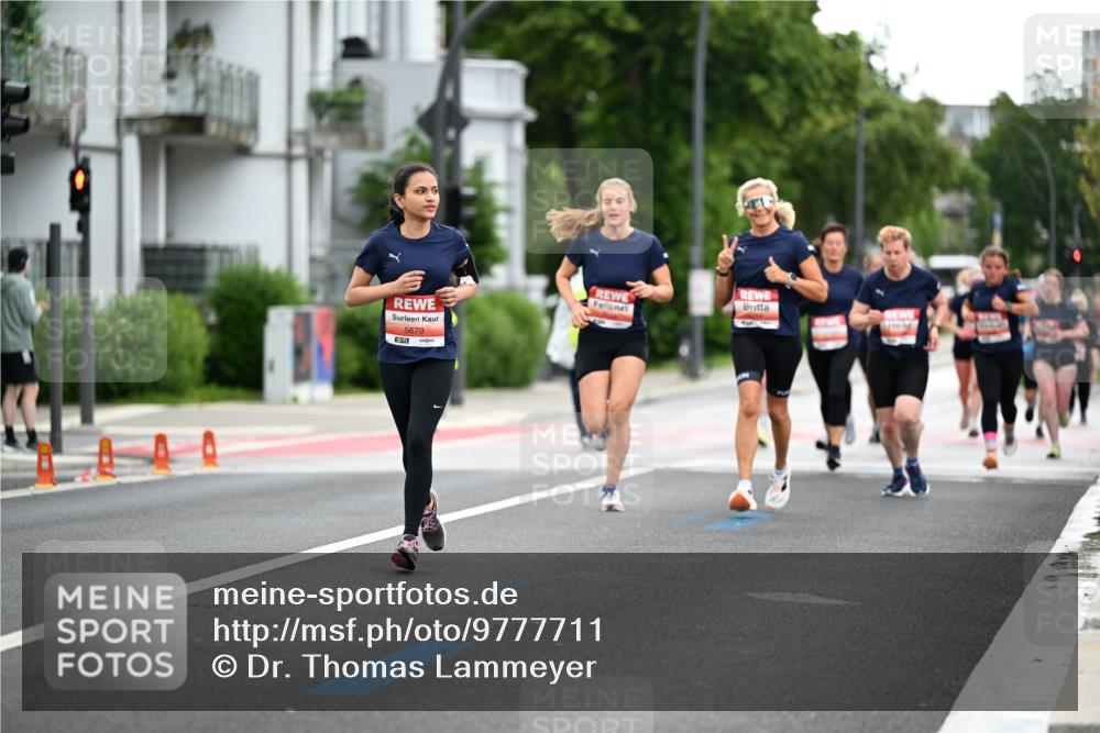 14.06.2026 - REWE Women's Run Dr. Thomas Lammeyer http://msf.ph/oto/9777711 14.06.2026 10:41:42 Laufen 5679, 7 meine-sportfotos.de