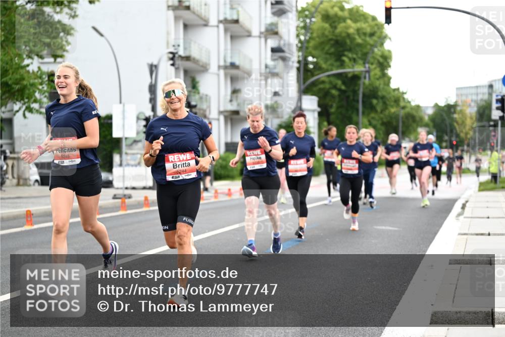 14.06.2026 - REWE Women's Run Dr. Thomas Lammeyer http://msf.ph/oto/9777747 14.06.2026 10:41:46 Laufen 5245, 5244 meine-sportfotos.de