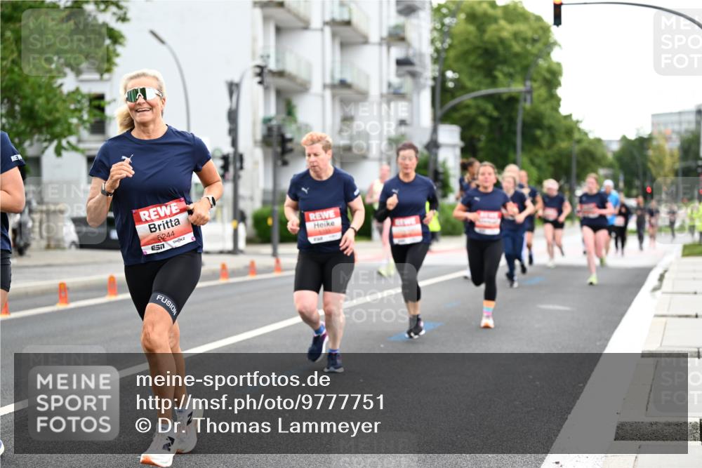14.06.2026 - REWE Women's Run Dr. Thomas Lammeyer http://msf.ph/oto/9777751 14.06.2026 10:41:47 Laufen 5244, 7, 8 meine-sportfotos.de