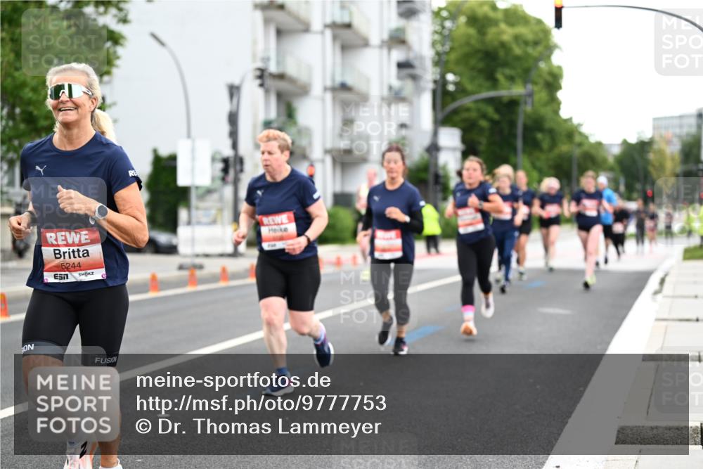 14.06.2026 - REWE Women's Run Dr. Thomas Lammeyer http://msf.ph/oto/9777753 14.06.2026 10:41:47 Laufen 5244 meine-sportfotos.de