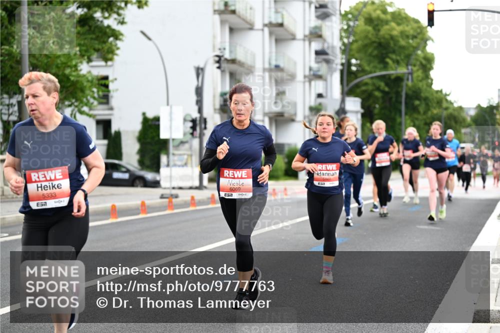 14.06.2026 - REWE Women's Run Dr. Thomas Lammeyer http://msf.ph/oto/9777763 14.06.2026 10:41:48 Laufen 5333, 57, 6069, 7, 5868 meine-sportfotos.de