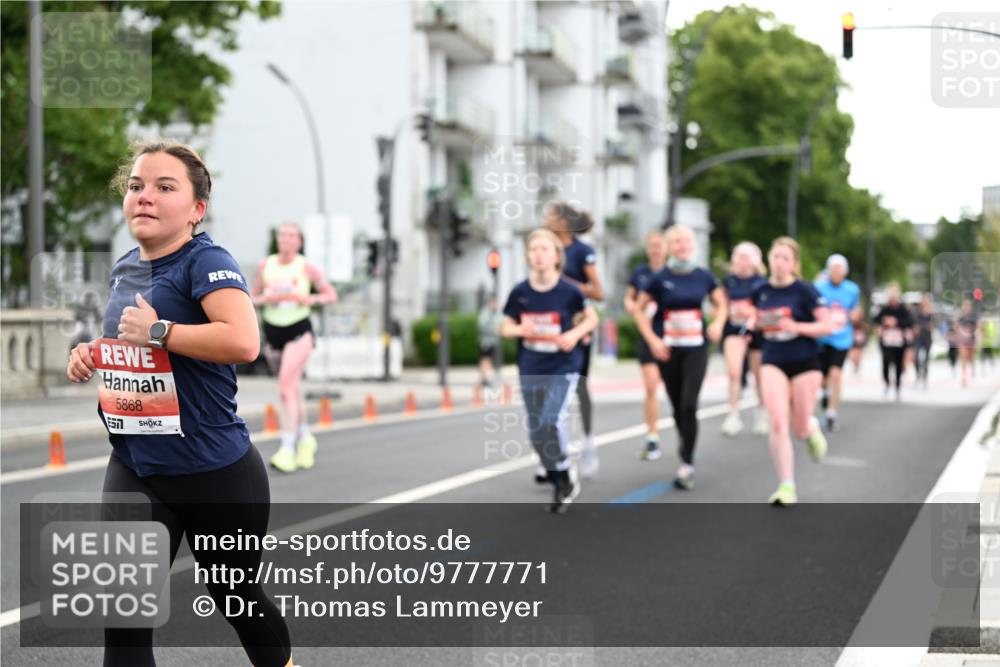 14.06.2026 - REWE Women's Run Dr. Thomas Lammeyer http://msf.ph/oto/9777771 14.06.2026 10:41:50 Laufen 5868 meine-sportfotos.de