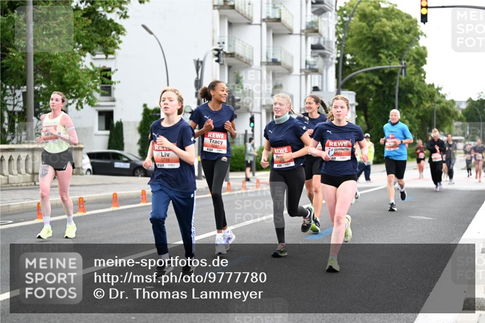 14.06.2026 - REWE Women's Run Dr. Thomas Lammeyer http://msf.ph/oto/9777780 14.06.2026 10:41:51 Laufen 5287, 5778, 6021 meine-sportfotos.de