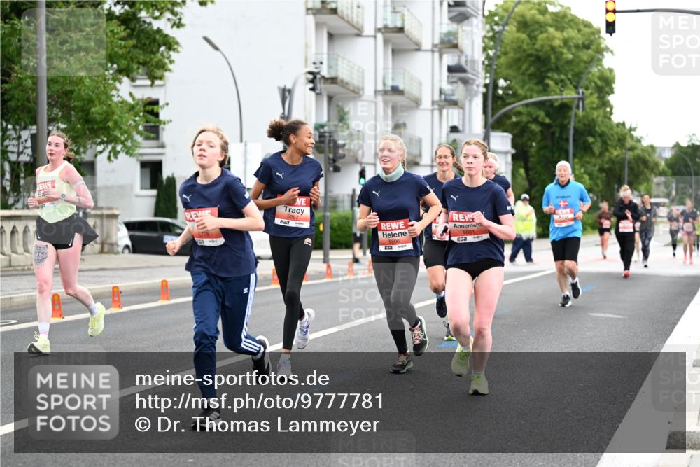 14.06.2026 - REWE Women's Run Dr. Thomas Lammeyer http://msf.ph/oto/9777781 14.06.2026 10:41:51 Laufen 100, 5778, 5287, 5806, 5021, 7 meine-sportfotos.de