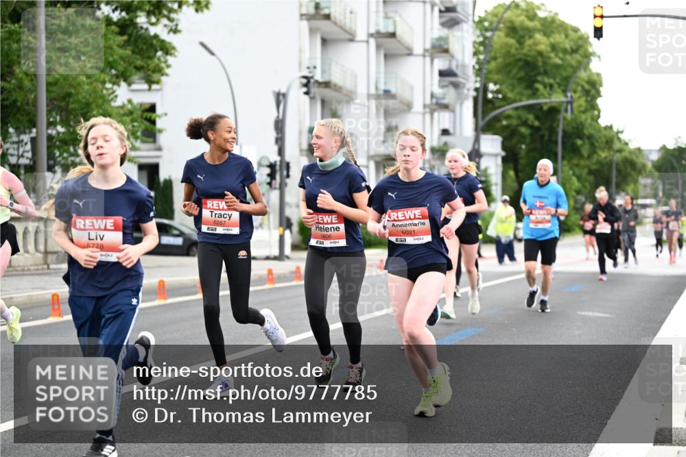 14.06.2026 - REWE Women's Run Dr. Thomas Lammeyer http://msf.ph/oto/9777785 14.06.2026 10:41:52 Laufen 5778, 5287, 7, 5806, 6021, 7 meine-sportfotos.de