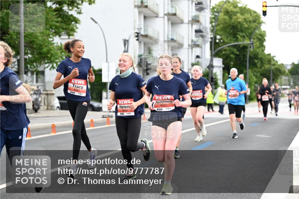 14.06.2026 - REWE Women's Run Dr. Thomas Lammeyer http://msf.ph/oto/9777787 14.06.2026 10:41:52 Laufen 5287, 7, 5806, 5021 meine-sportfotos.de