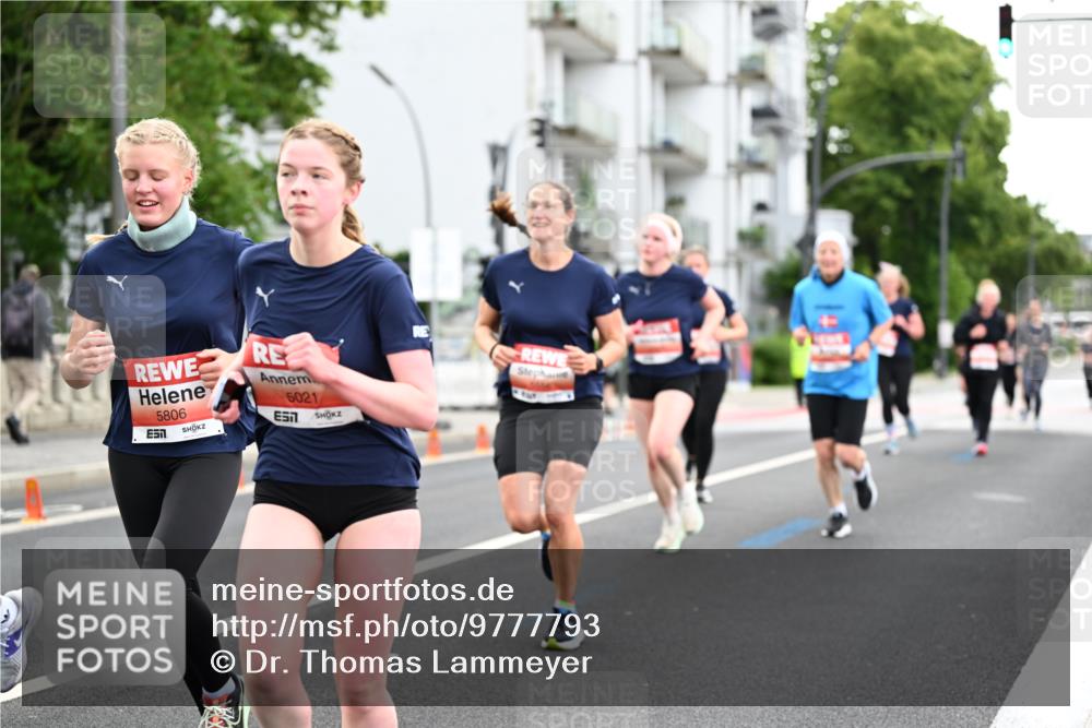 14.06.2026 - REWE Women's Run Dr. Thomas Lammeyer http://msf.ph/oto/9777793 14.06.2026 10:41:53 Laufen 5806, 5021 meine-sportfotos.de