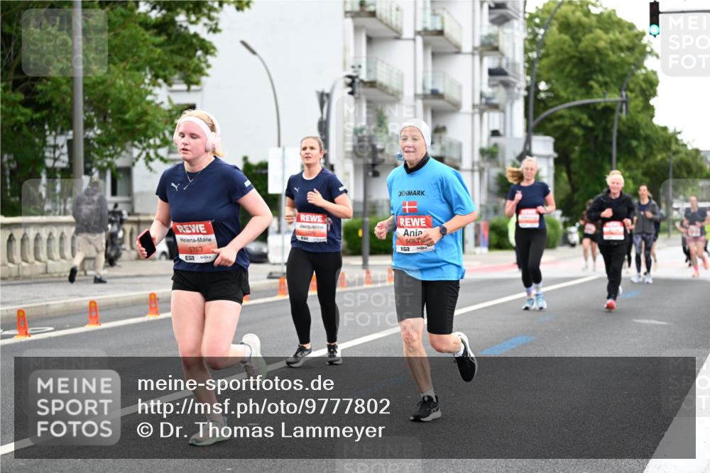 14.06.2026 - REWE Women's Run Dr. Thomas Lammeyer http://msf.ph/oto/9777802 14.06.2026 10:41:54 Laufen 5753, 5070, 5683 meine-sportfotos.de