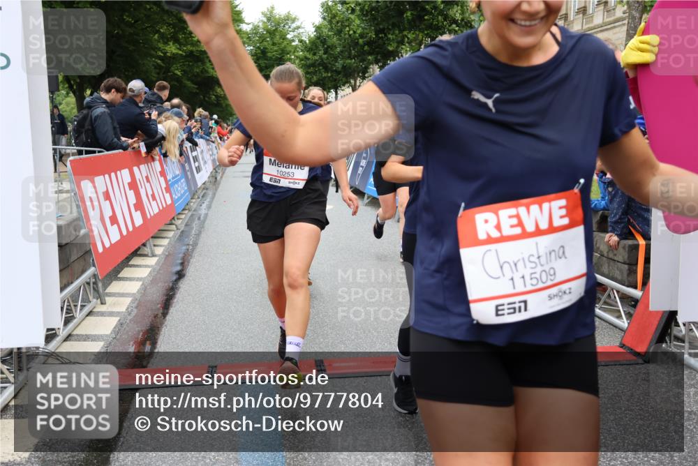 14.06.2026 - REWE Women's Run Strokosch-Dieckow http://msf.ph/oto/9777804 14.06.2026 09:57:07 Ziel 10167, 10253, 10479, 10740, 10773, 10844, 11055, 11132, 11214, 11302, 11344, 11436, 11509, 11535 meine-sportfotos.de
