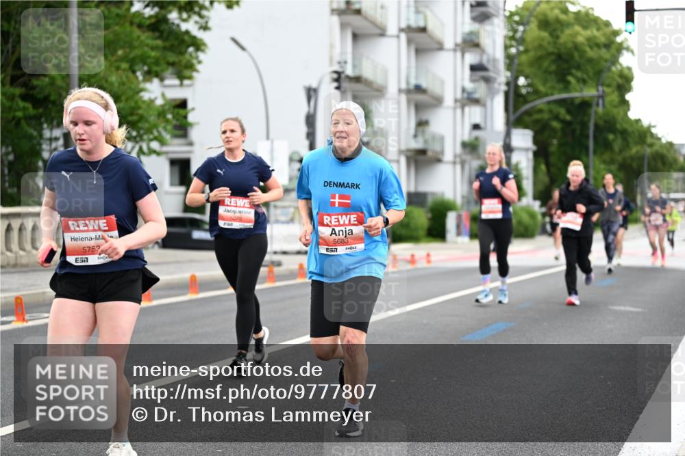 14.06.2026 - REWE Women's Run Dr. Thomas Lammeyer http://msf.ph/oto/9777807 14.06.2026 10:41:54 Laufen 000, 5753, 57, 5070, 5683, 7 meine-sportfotos.de
