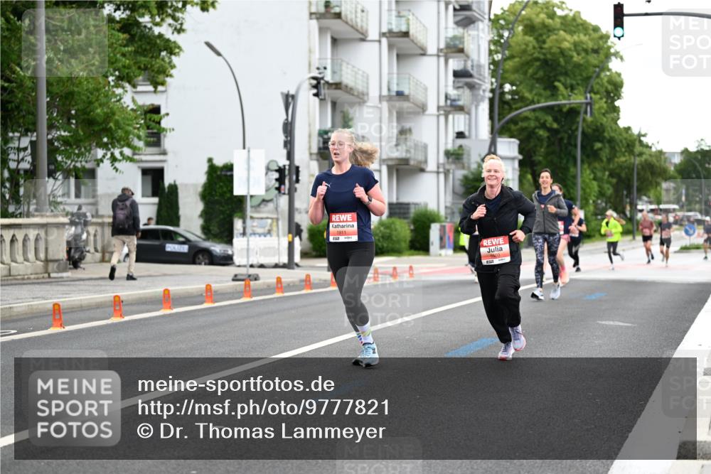 14.06.2026 - REWE Women's Run Dr. Thomas Lammeyer http://msf.ph/oto/9777821 14.06.2026 10:41:56 Laufen 5911 meine-sportfotos.de
