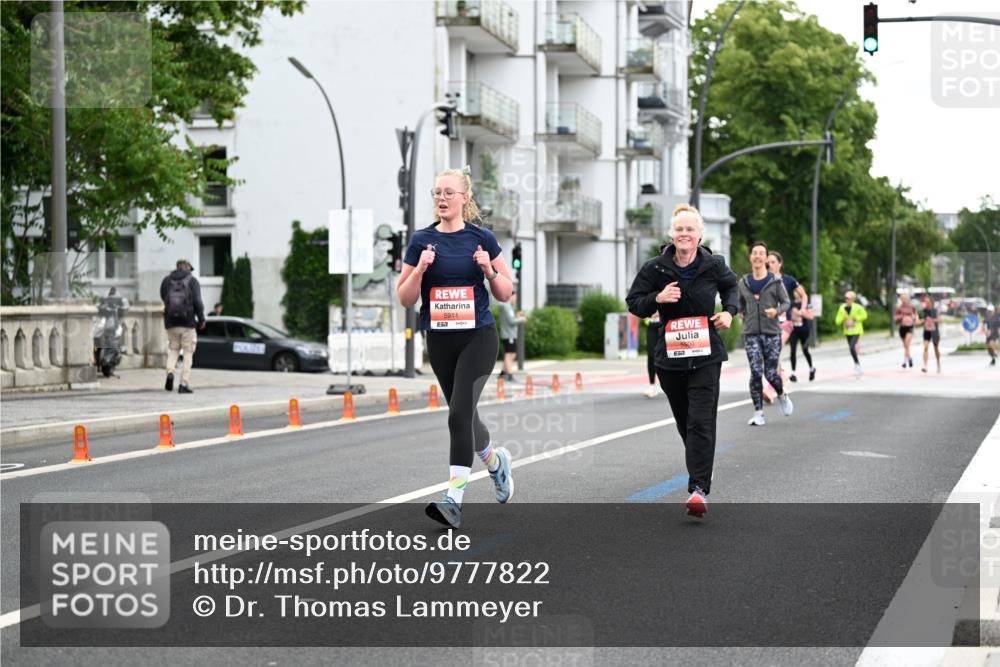14.06.2026 - REWE Women's Run Dr. Thomas Lammeyer http://msf.ph/oto/9777822 14.06.2026 10:41:56 Laufen 5911, 657, 5500 meine-sportfotos.de