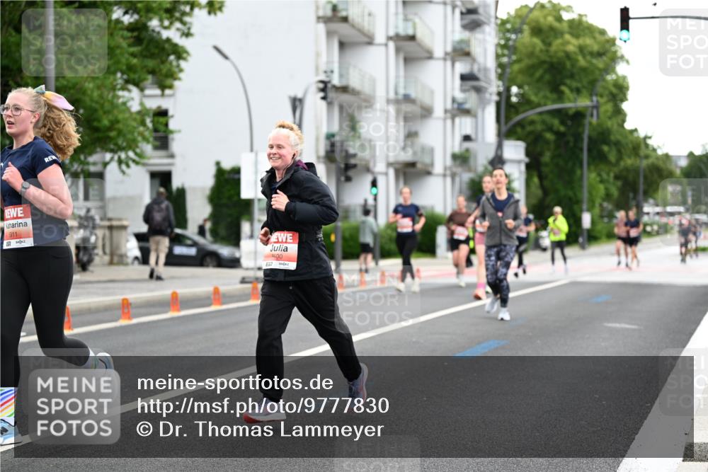 14.06.2026 - REWE Women's Run Dr. Thomas Lammeyer http://msf.ph/oto/9777830 14.06.2026 10:41:57 Laufen 911, 500, 57 meine-sportfotos.de