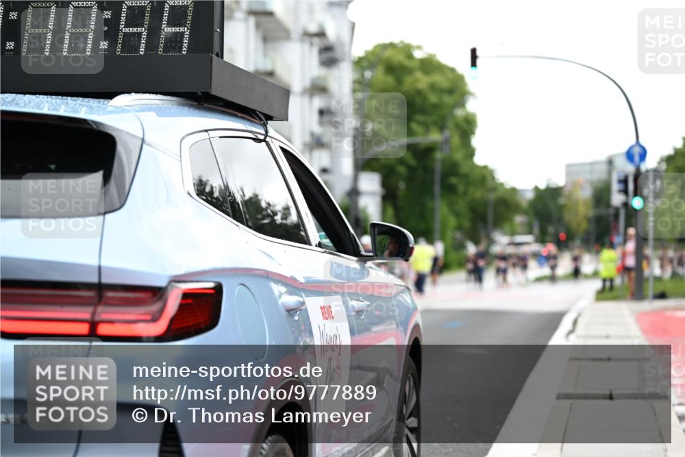 14.06.2026 - REWE Women's Run Dr. Thomas Lammeyer http://msf.ph/oto/9777889 14.06.2026 10:42:05 Laufen 8, 88 meine-sportfotos.de