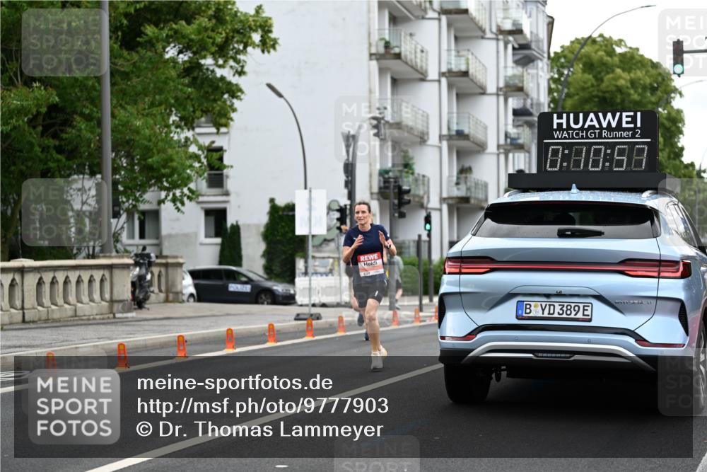 14.06.2026 - REWE Women's Run Dr. Thomas Lammeyer http://msf.ph/oto/9777903 14.06.2026 10:42:06 Laufen 000000, 2, 0, 88, 88, 389 meine-sportfotos.de