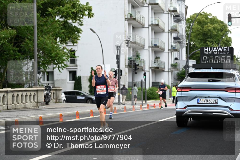 14.06.2026 - REWE Women's Run Dr. Thomas Lammeyer http://msf.ph/oto/9777904 14.06.2026 10:42:07 Laufen 2, 0, 80, 68, 389 meine-sportfotos.de