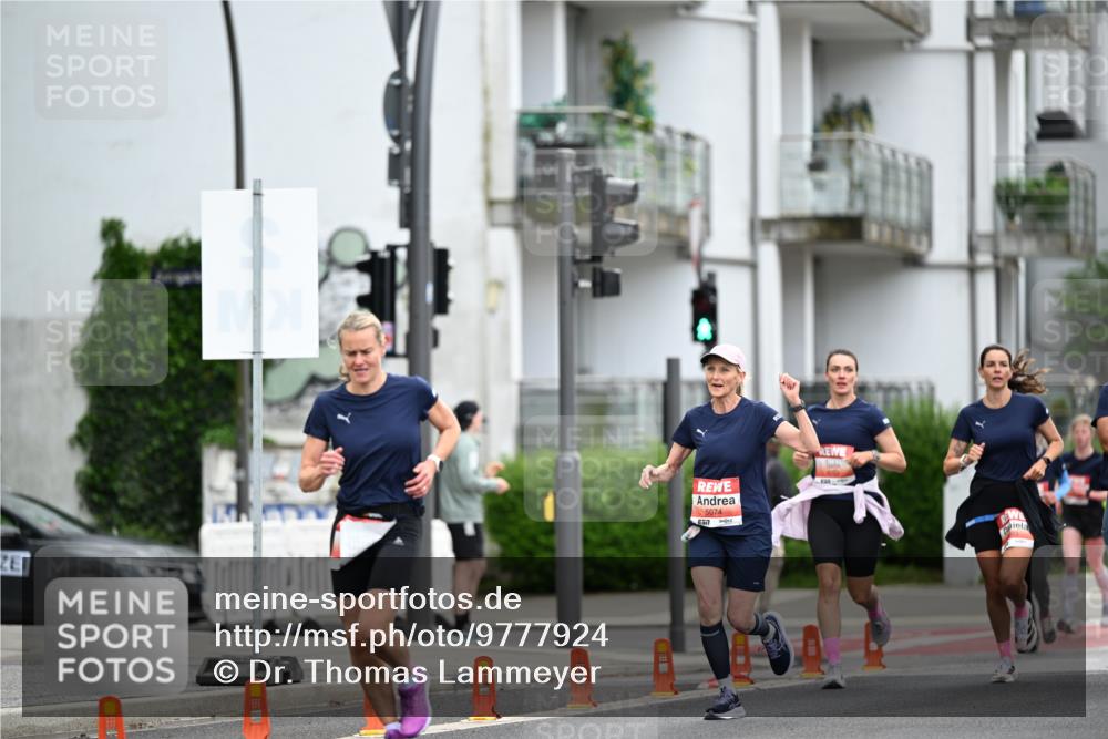 14.06.2026 - REWE Women's Run Dr. Thomas Lammeyer http://msf.ph/oto/9777924 14.06.2026 10:42:13 Laufen 5074 meine-sportfotos.de