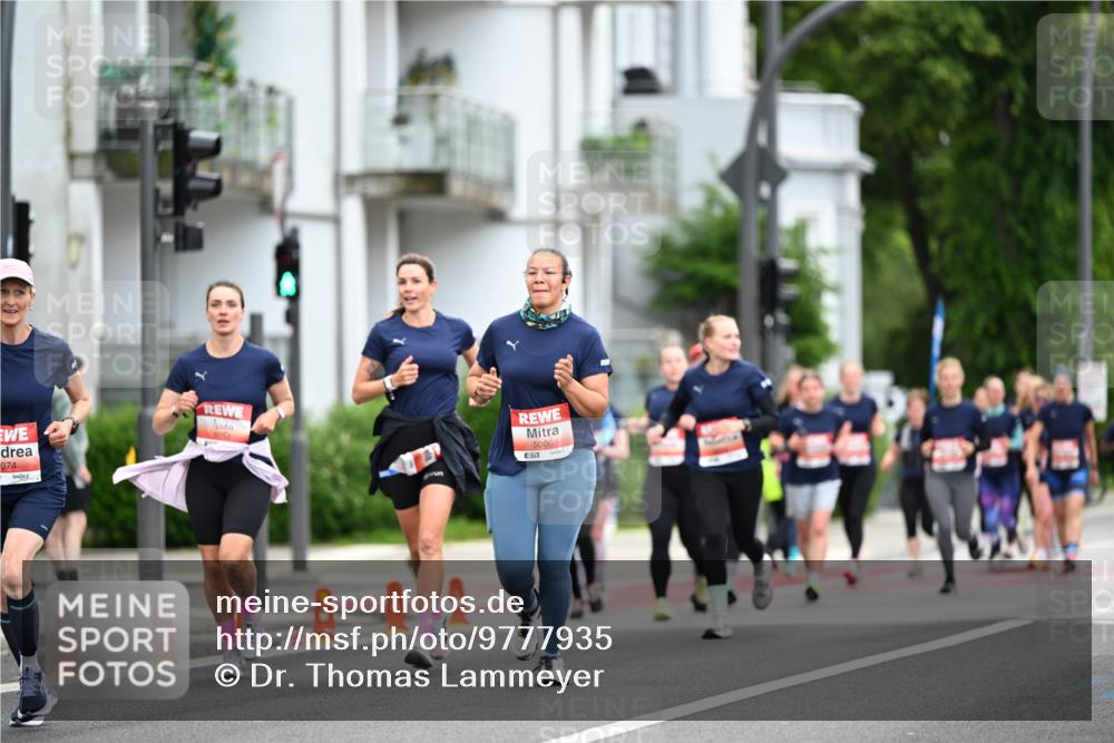 14.06.2026 - REWE Women's Run Dr. Thomas Lammeyer http://msf.ph/oto/9777935 14.06.2026 10:42:14 Laufen 074, 6053, 5006 meine-sportfotos.de