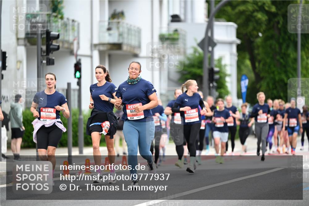 14.06.2026 - REWE Women's Run Dr. Thomas Lammeyer http://msf.ph/oto/9777937 14.06.2026 10:42:15 Laufen 6053, 5006 meine-sportfotos.de