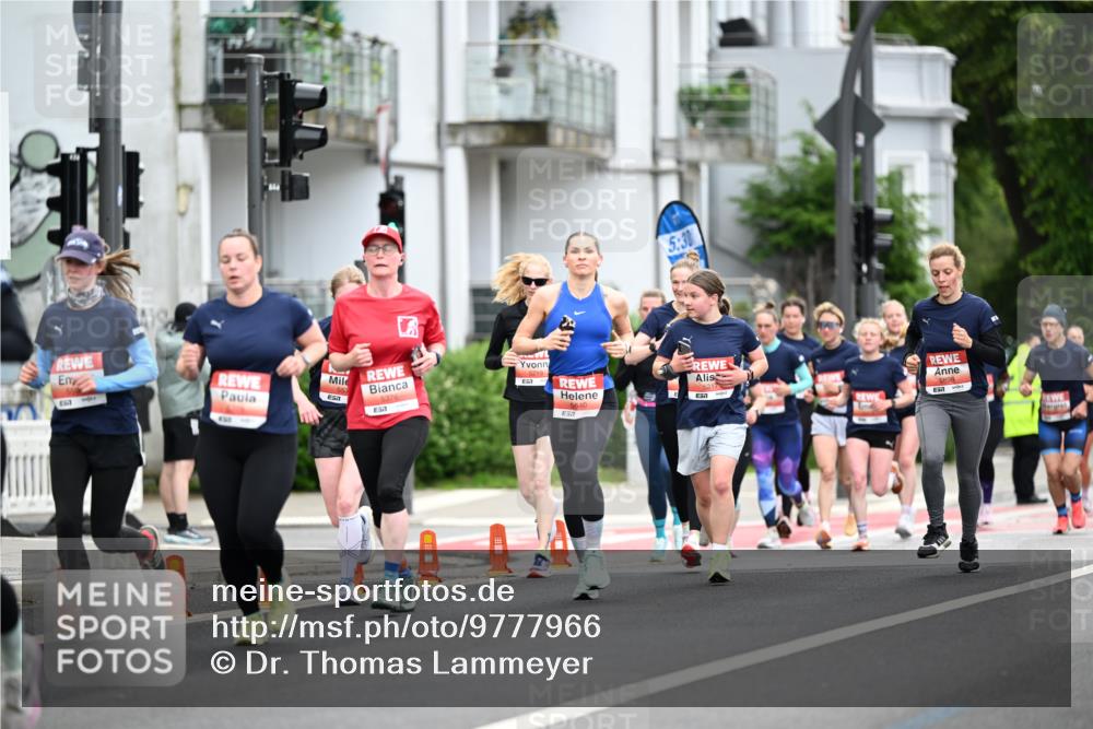 14.06.2026 - REWE Women's Run Dr. Thomas Lammeyer http://msf.ph/oto/9777966 14.06.2026 10:42:18 Laufen 5, 30, 5376, 7, 5219, 51, 57, 640, 5211, 5898, 51 meine-sportfotos.de