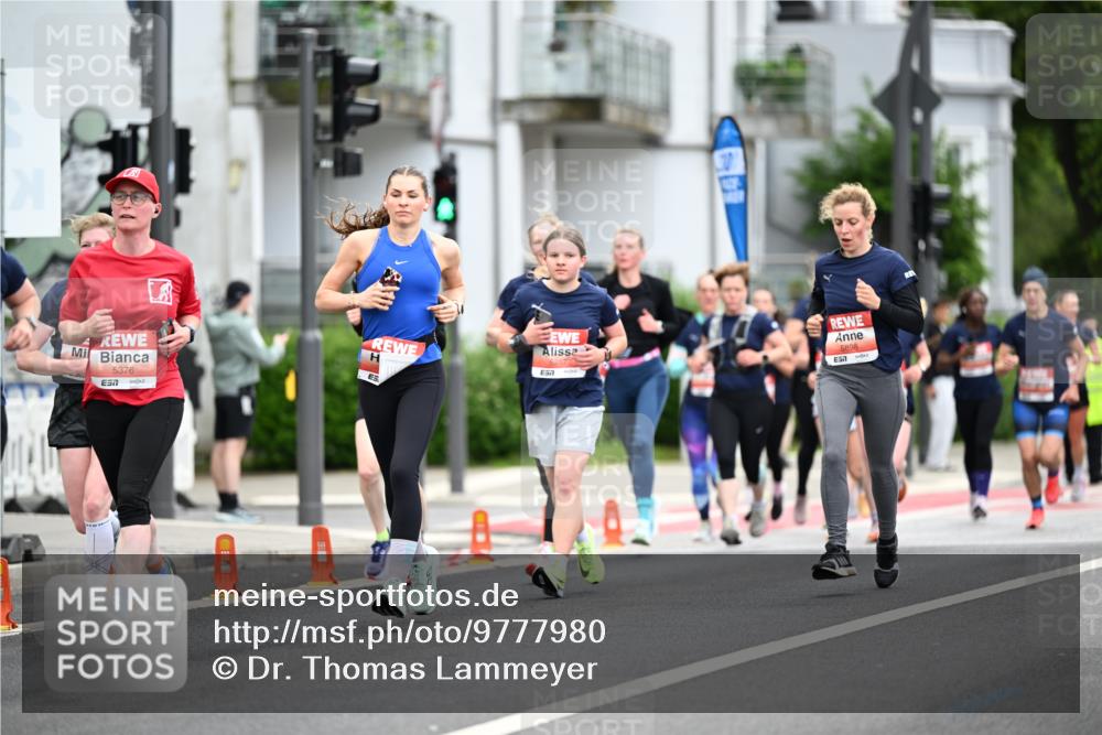 14.06.2026 - REWE Women's Run Dr. Thomas Lammeyer http://msf.ph/oto/9777980 14.06.2026 10:42:20 Laufen 5376, 7, 7, 5898 meine-sportfotos.de