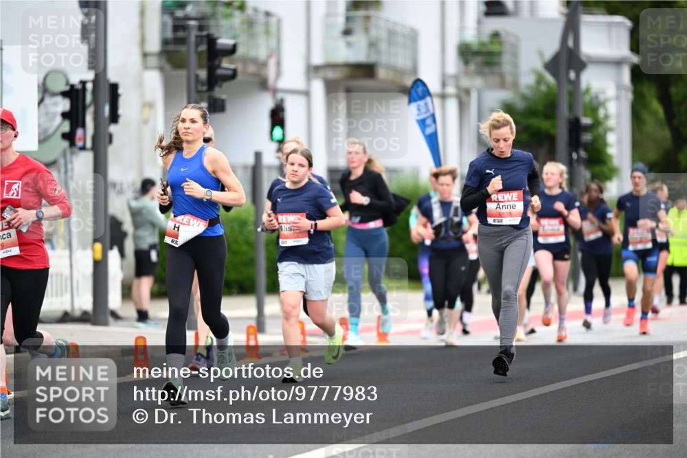 14.06.2026 - REWE Women's Run Dr. Thomas Lammeyer http://msf.ph/oto/9777983 14.06.2026 10:42:20 Laufen 5217, 51, 5898 meine-sportfotos.de