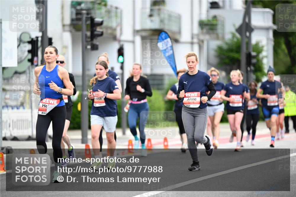 14.06.2026 - REWE Women's Run Dr. Thomas Lammeyer http://msf.ph/oto/9777988 14.06.2026 10:42:21 Laufen 7, 330, 5898, 557 meine-sportfotos.de