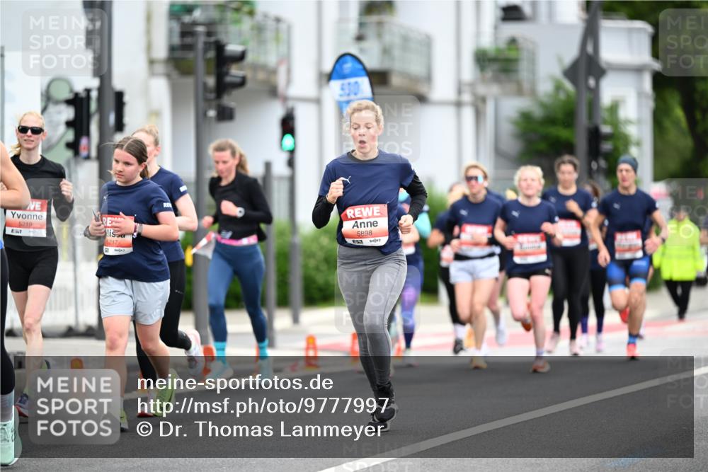 14.06.2026 - REWE Women's Run Dr. Thomas Lammeyer http://msf.ph/oto/9777997 14.06.2026 10:42:22 Laufen 5219, 5217, 51, 530, 5898, 7 meine-sportfotos.de