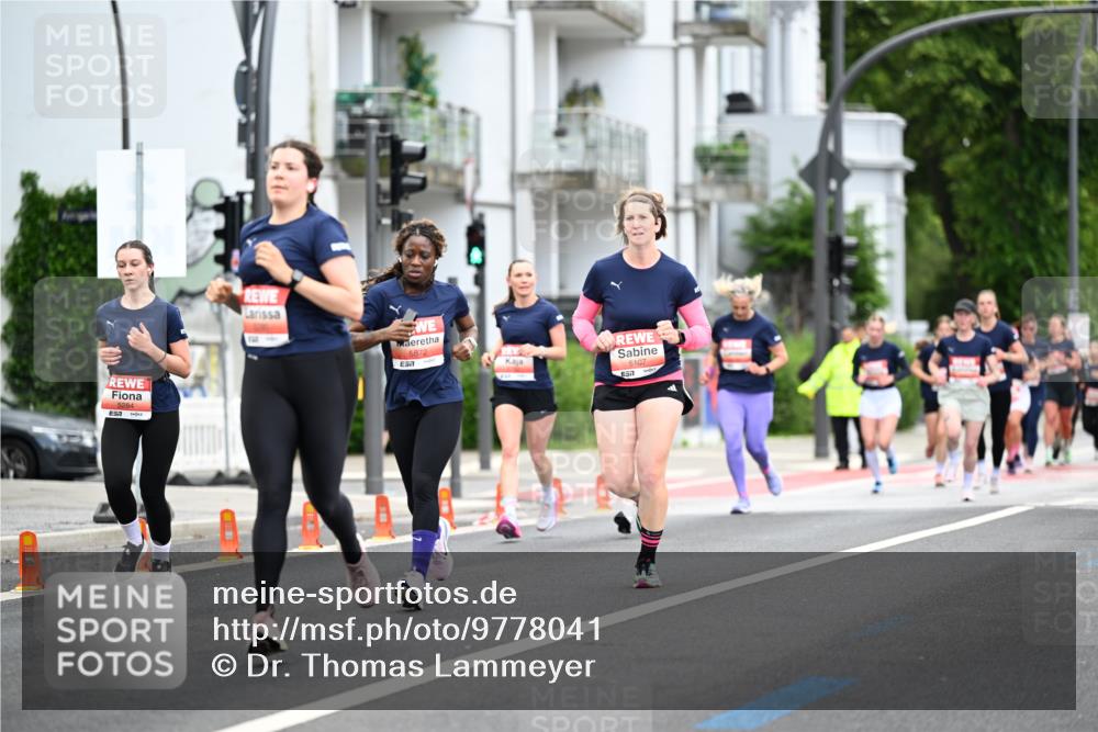 14.06.2026 - REWE Women's Run Dr. Thomas Lammeyer http://msf.ph/oto/9778041 14.06.2026 10:42:27 Laufen 5284, 5872, 5107, 657 meine-sportfotos.de