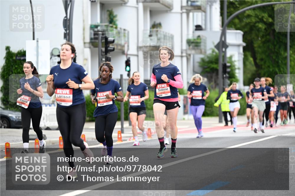 14.06.2026 - REWE Women's Run Dr. Thomas Lammeyer http://msf.ph/oto/9778042 14.06.2026 10:42:27 Laufen 5284, 5872, 7, 5107 meine-sportfotos.de