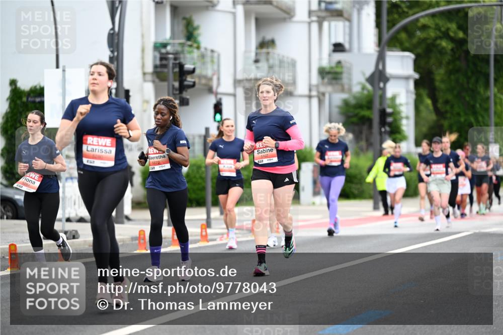 14.06.2026 - REWE Women's Run Dr. Thomas Lammeyer http://msf.ph/oto/9778043 14.06.2026 10:42:27 Laufen 5284, 5280, 5872, 657, 5107 meine-sportfotos.de