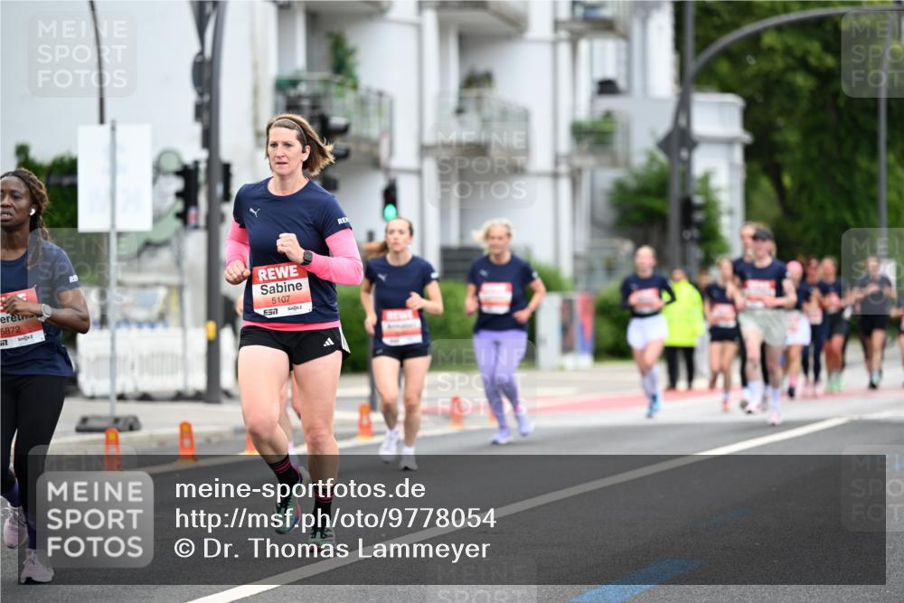 14.06.2026 - REWE Women's Run Dr. Thomas Lammeyer http://msf.ph/oto/9778054 14.06.2026 10:42:29 Laufen 5872, 577, 5107, 657 meine-sportfotos.de