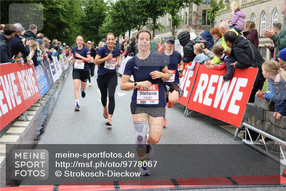 14.06.2026 - REWE Women's Run Strokosch-Dieckow http://msf.ph/oto/9778067 14.06.2026 09:57:14 Ziel 10131, 10167, 10253, 10287, 10463, 10479, 10543, 10611, 10740, 10835, 10844, 10926, 11016, 11055, 11344 meine-sportfotos.de
