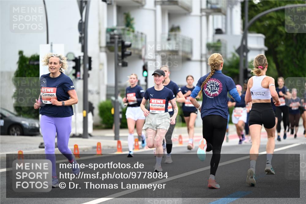 14.06.2026 - REWE Women's Run Dr. Thomas Lammeyer http://msf.ph/oto/9778084 14.06.2026 10:42:32 Laufen 5113, 5581, 7 meine-sportfotos.de