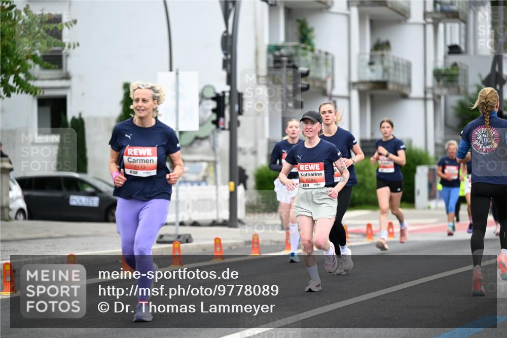 14.06.2026 - REWE Women's Run Dr. Thomas Lammeyer http://msf.ph/oto/9778089 14.06.2026 10:42:32 Laufen 5113, 5581, 7 meine-sportfotos.de