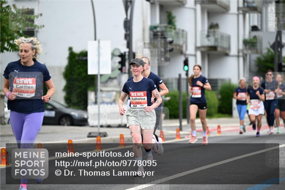 14.06.2026 - REWE Women's Run Dr. Thomas Lammeyer http://msf.ph/oto/9778095 14.06.2026 10:42:33 Laufen 5113, 6571, 5581, 7 meine-sportfotos.de