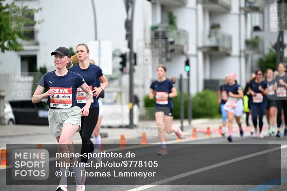 14.06.2026 - REWE Women's Run Dr. Thomas Lammeyer http://msf.ph/oto/9778105 14.06.2026 10:42:34 Laufen 5209, 5581, 7 meine-sportfotos.de