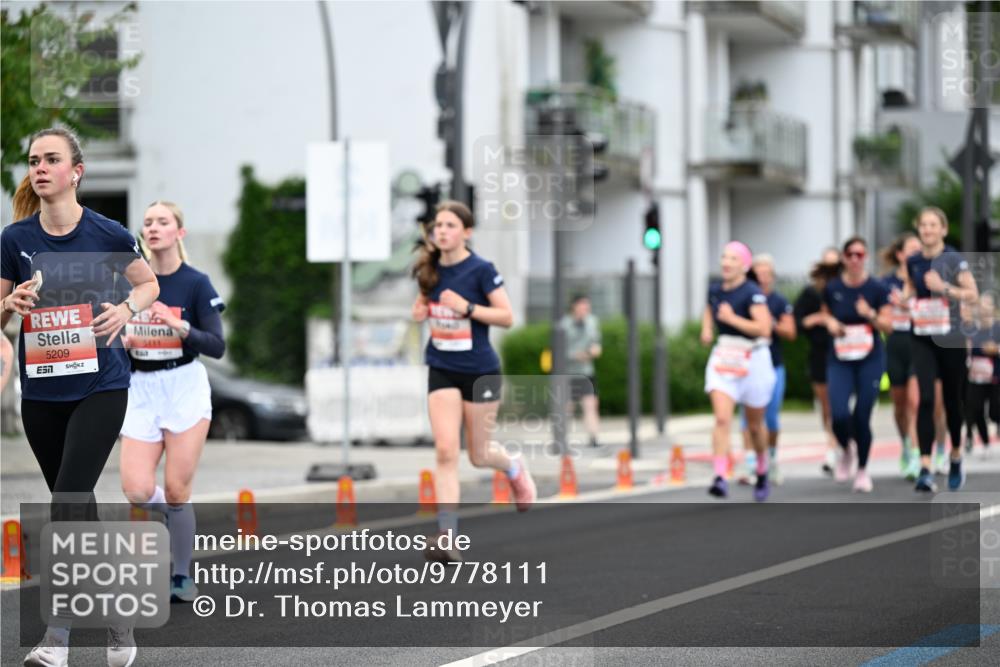 14.06.2026 - REWE Women's Run Dr. Thomas Lammeyer http://msf.ph/oto/9778111 14.06.2026 10:42:35 Laufen 5209, 7, 5144 meine-sportfotos.de