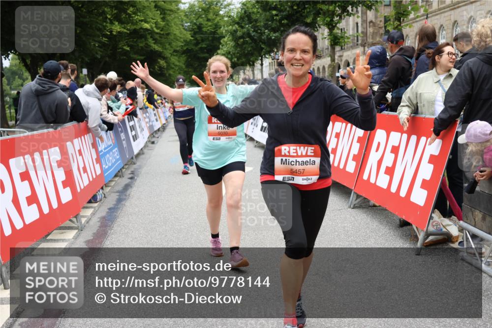 14.06.2026 - REWE Women's Run Strokosch-Dieckow http://msf.ph/oto/9778144 14.06.2026 11:03:53 Ziel 5030, 5297, 5457, 5660, 5951 meine-sportfotos.de