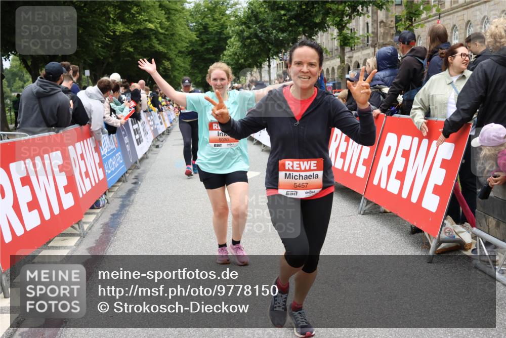 14.06.2026 - REWE Women's Run Strokosch-Dieckow http://msf.ph/oto/9778150 14.06.2026 11:03:53 Ziel 5030, 5297, 5457, 5660, 5951 meine-sportfotos.de