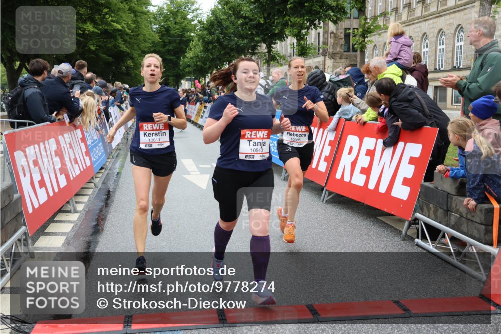 14.06.2026 - REWE Women's Run Strokosch-Dieckow http://msf.ph/oto/9778274 14.06.2026 09:57:18 Ziel 10131, 10287, 10385, 10463, 10543, 10611, 10740, 10835, 10926, 10976, 11016, 11183, 11344 meine-sportfotos.de