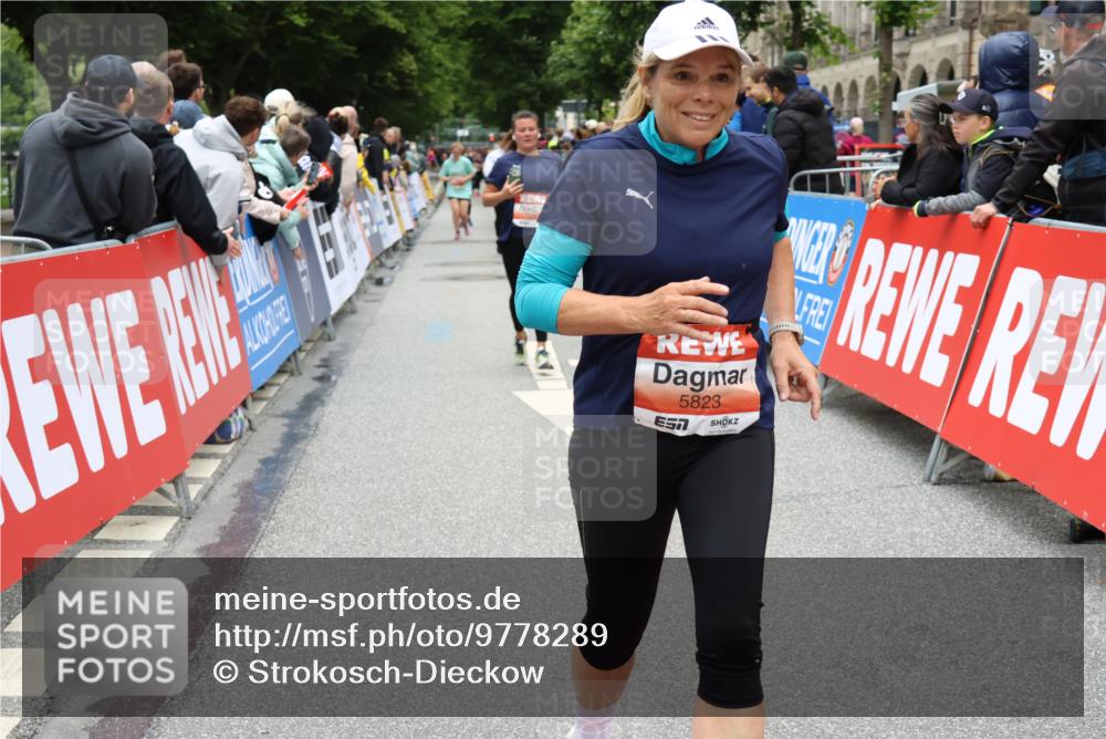 14.06.2026 - REWE Women's Run Strokosch-Dieckow http://msf.ph/oto/9778289 14.06.2026 11:03:44 Ziel 5137, 5167, 5297, 5356, 5454, 5823, 5885, 5914, 6009 meine-sportfotos.de