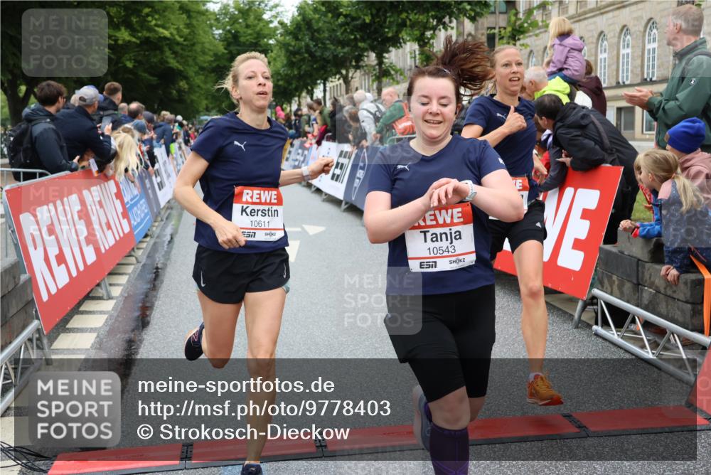 14.06.2026 - REWE Women's Run Strokosch-Dieckow http://msf.ph/oto/9778403 14.06.2026 09:57:19 Ziel 10131, 10287, 10385, 10463, 10543, 10611, 10835, 10926, 10976, 11016, 11183 meine-sportfotos.de