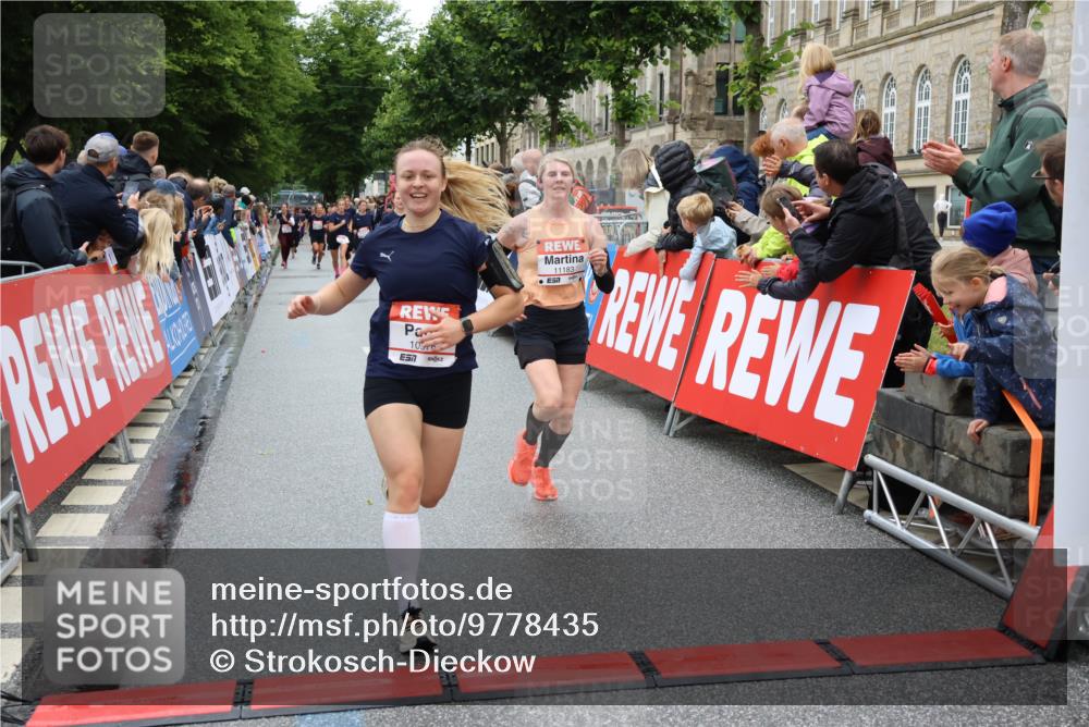 14.06.2026 - REWE Women's Run Strokosch-Dieckow http://msf.ph/oto/9778435 14.06.2026 09:57:21 Ziel 10131, 10287, 10385, 10463, 10543, 10611, 10835, 10926, 10976, 11016, 11183, 11304 meine-sportfotos.de