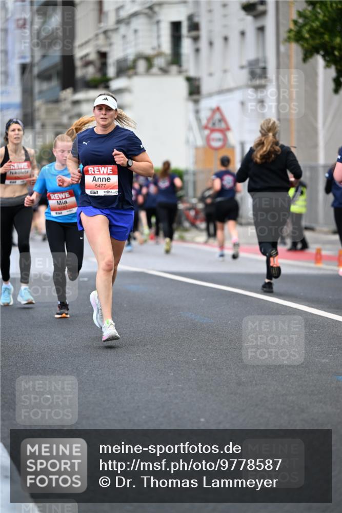 14.06.2026 - REWE Women's Run Dr. Thomas Lammeyer http://msf.ph/oto/9778587 14.06.2026 10:45:29 Laufen 5707, 5477, 57 meine-sportfotos.de