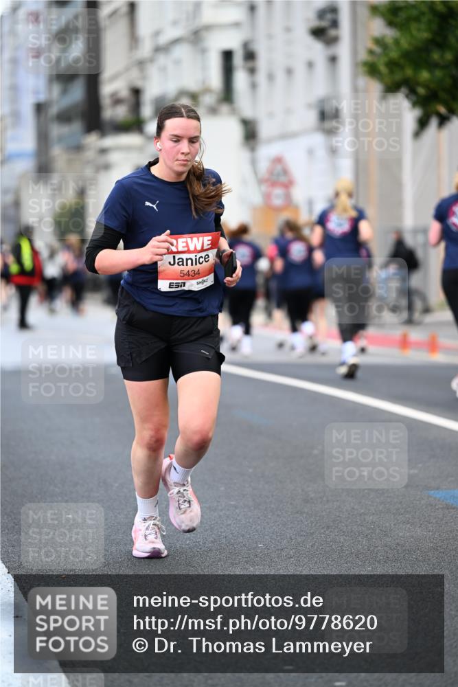 14.06.2026 - REWE Women's Run Dr. Thomas Lammeyer http://msf.ph/oto/9778620 14.06.2026 10:45:34 Laufen 5, 5434 meine-sportfotos.de