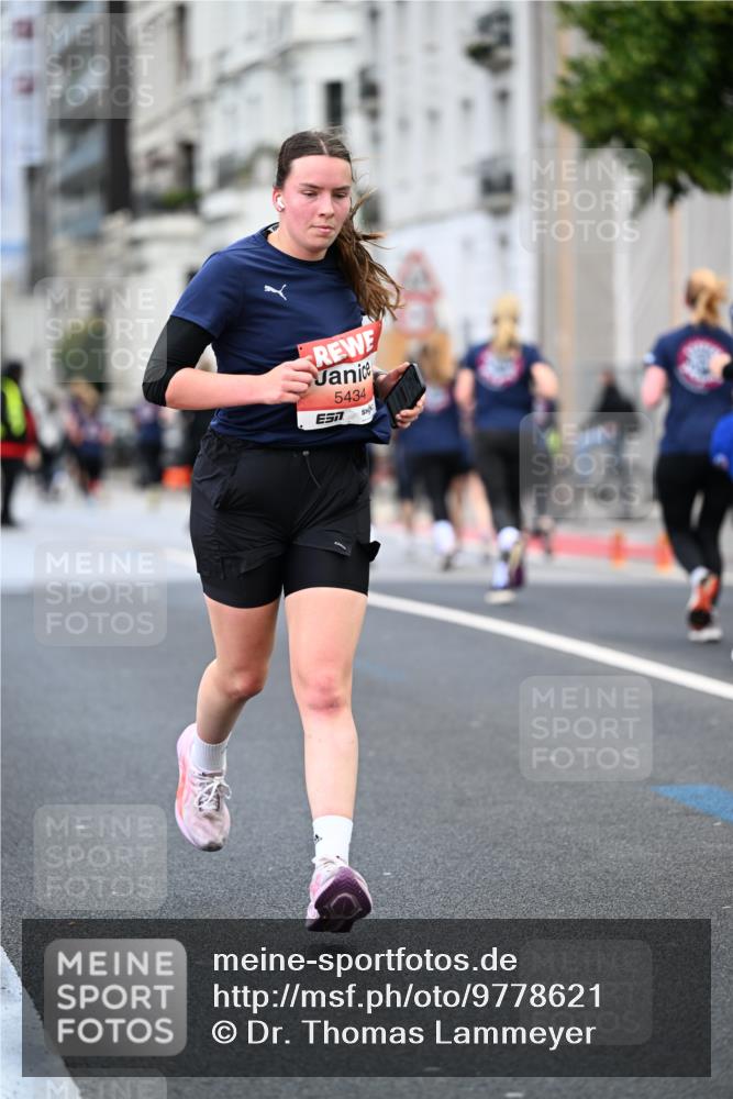 14.06.2026 - REWE Women's Run Dr. Thomas Lammeyer http://msf.ph/oto/9778621 14.06.2026 10:45:34 Laufen 5434 meine-sportfotos.de
