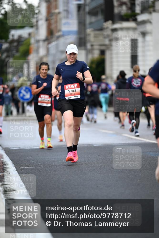 14.06.2026 - REWE Women's Run Dr. Thomas Lammeyer http://msf.ph/oto/9778712 14.06.2026 10:45:52 Laufen 5715, 57 meine-sportfotos.de