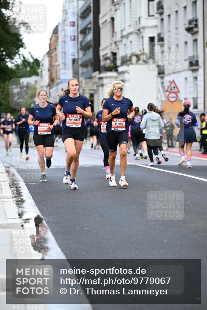 14.06.2026 - REWE Women's Run Dr. Thomas Lammeyer http://msf.ph/oto/9779067 14.06.2026 10:46:54 Laufen 5245, 5244 meine-sportfotos.de