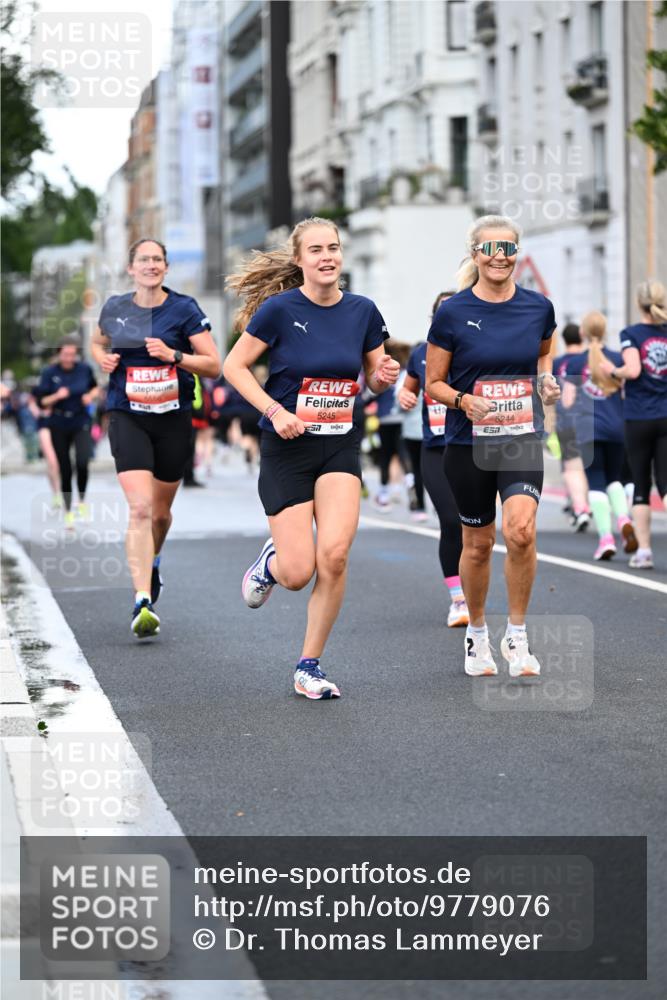 14.06.2026 - REWE Women's Run Dr. Thomas Lammeyer http://msf.ph/oto/9779076 14.06.2026 10:46:56 Laufen 5245, 5244, 7 meine-sportfotos.de